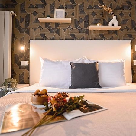 Urban Elegance - Stylish Central Accommodation Bukarest Kültér fotó