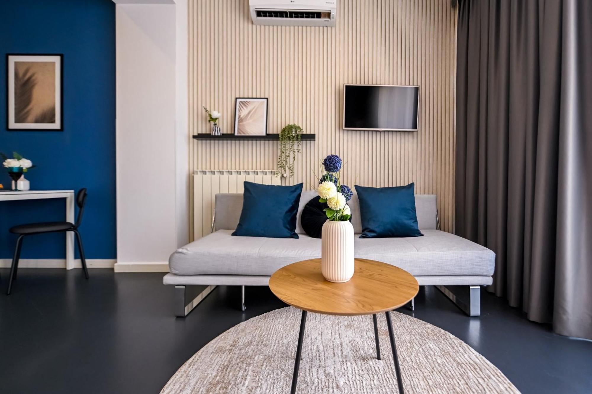Urban Elegance - Stylish Central Accommodation Bukarest Szoba fotó