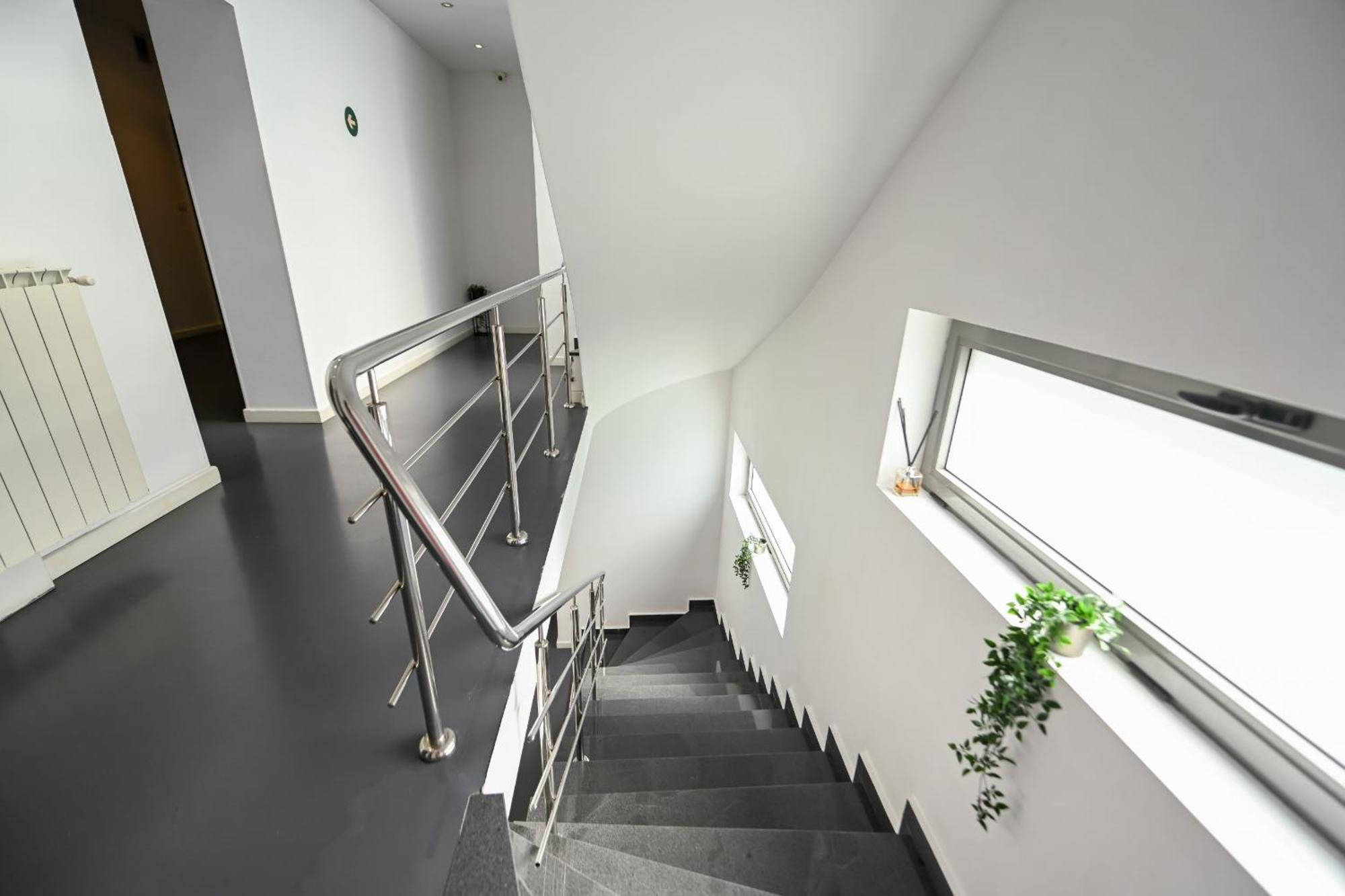 Urban Elegance - Stylish Central Accommodation Bukarest Kültér fotó